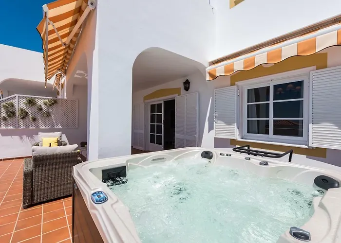 Atlantic View With Jacuzzi Willa *